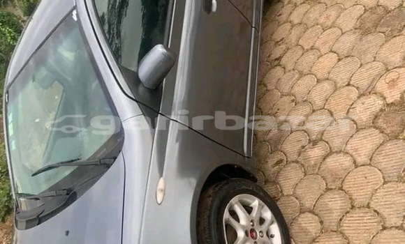 Acheter Neuf Voiture Toyota Yaris Autre à Yaoundé, Central Cameroon Acheter Neuf Voiture Toyota Yaris Autre à Yaoundé, Central Cameroon