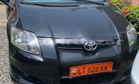 Sayi Sabo Toyota Auris Black Mota in Douala a Ƙasar Kamaru