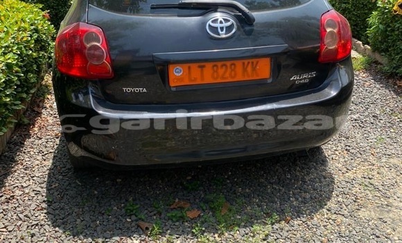 Sayi Sabo Toyota Auris Black Mota in Douala a Ƙasar Kamaru Sayi Sabo Toyota Auris Black Mota in Douala a Ƙasar Kamaru