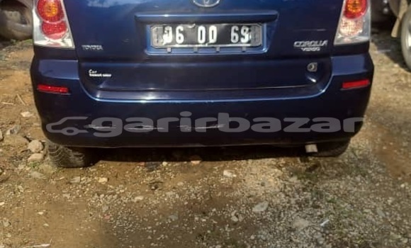 Sayi Sabo Toyota Corolla Verso Blue Mota in Douala a Ƙasar Kamaru