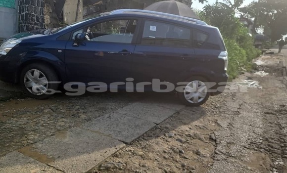 Acheter Neuf Voiture Toyota Corolla Verso Bleu à Douala, Littoral Cameroon Acheter Neuf Voiture Toyota Corolla Verso Bleu à Douala, Littoral Cameroon