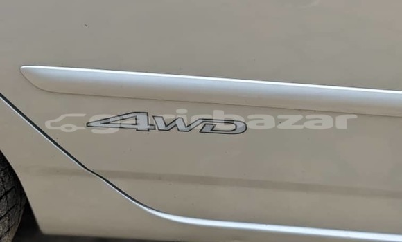 Sayi Na hannu Toyota Allex Azurfa Mota in Douala a Ƙasar Kamaru Sayi Na hannu Toyota Allex Azurfa Mota in Douala a Ƙasar Kamaru