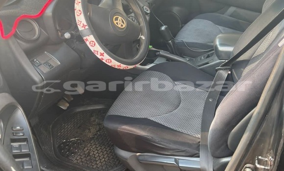 Acheter Occasion Voiture Toyota RAV4 Noir à Yaoundé, Central Cameroon Acheter Occasion Voiture Toyota RAV4 Noir à Yaoundé, Central Cameroon