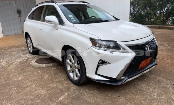 Sayi Sabo Lexus RX 350 White Mota in Yaounde a Babban Kamaru Sayi Sabo Lexus RX 350 White Mota in Yaounde a Babban Kamaru