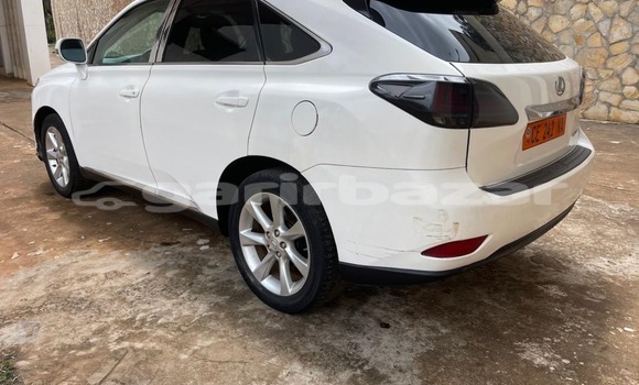 Sayi Sabo Lexus RX 350 White Mota in Yaounde a Babban Kamaru Sayi Sabo Lexus RX 350 White Mota in Yaounde a Babban Kamaru