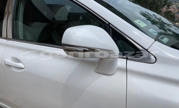 Sayi Sabo Lexus RX 350 White Mota in Yaounde a Babban Kamaru Sayi Sabo Lexus RX 350 White Mota in Yaounde a Babban Kamaru