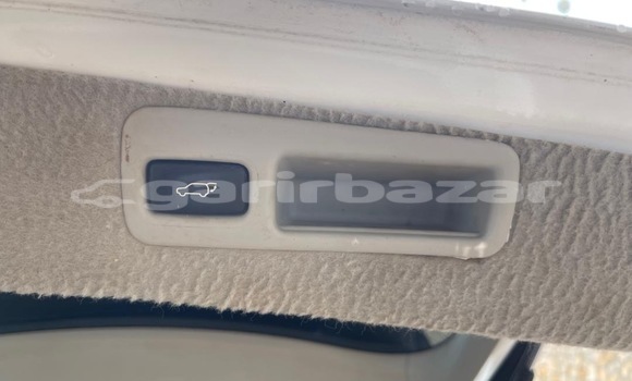 Sayi Sabo Lexus RX 350 White Mota in Yaounde a Babban Kamaru Sayi Sabo Lexus RX 350 White Mota in Yaounde a Babban Kamaru