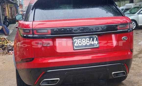 Sayi Na hannu Land Rover Range Rover Velar Red Mota in Douala a Ƙasar Kamaru Sayi Na hannu Land Rover Range Rover Velar Red Mota in Douala a Ƙasar Kamaru