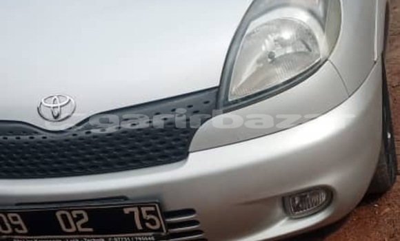 Sayi Sabo Toyota Yaris Verso Sauran Mota in Douala a Ƙasar Kamaru Sayi Sabo Toyota Yaris Verso Sauran Mota in Douala a Ƙasar Kamaru