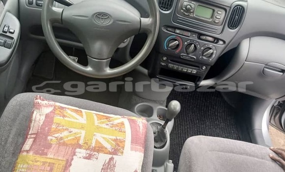 Sayi Sabo Toyota Yaris Verso Sauran Mota in Douala a Ƙasar Kamaru Sayi Sabo Toyota Yaris Verso Sauran Mota in Douala a Ƙasar Kamaru