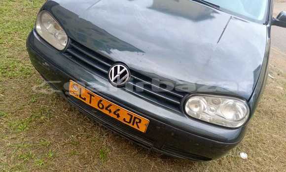 Sayi Na hannu Volkswagen Golf Sauran Mota in Douala a Ƙasar Kamaru