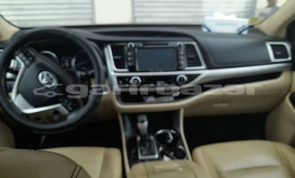Buy Used Toyota Highlander Black Car in Douala in Littoral Cameroon Buy Used Toyota Highlander Black Car in Douala in Littoral Cameroon