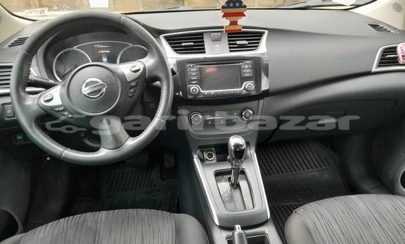 Sayi Na hannu Nissan Sentra Black Mota in Douala a Ƙasar Kamaru Sayi Na hannu Nissan Sentra Black Mota in Douala a Ƙasar Kamaru