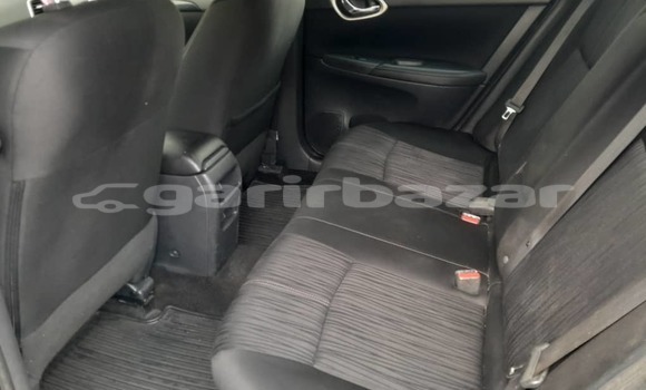 Sayi Na hannu Nissan Sentra Black Mota in Douala a Ƙasar Kamaru Sayi Na hannu Nissan Sentra Black Mota in Douala a Ƙasar Kamaru