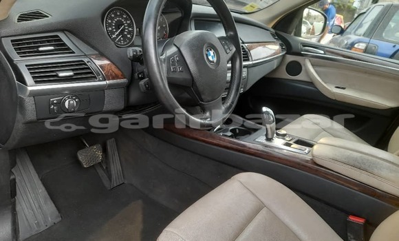 Sayi Imported BMW X5 Black Mota in Douala a Ƙasar Kamaru Sayi Imported BMW X5 Black Mota in Douala a Ƙasar Kamaru