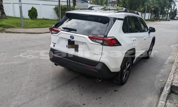 Acheter Neuf Voiture Toyota RAV4 Blanc à Douala, Littoral Cameroon Acheter Neuf Voiture Toyota RAV4 Blanc à Douala, Littoral Cameroon