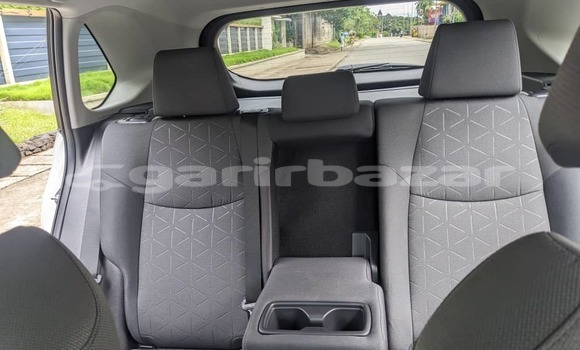 Acheter Neuf Voiture Toyota RAV4 Blanc à Douala, Littoral Cameroon Acheter Neuf Voiture Toyota RAV4 Blanc à Douala, Littoral Cameroon