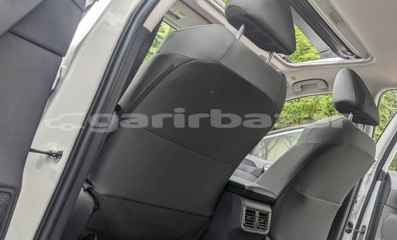 Acheter Neuf Voiture Toyota RAV4 Blanc à Douala, Littoral Cameroon Acheter Neuf Voiture Toyota RAV4 Blanc à Douala, Littoral Cameroon