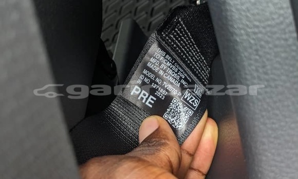 Acheter Neuf Voiture Toyota RAV4 Blanc à Douala, Littoral Cameroon Acheter Neuf Voiture Toyota RAV4 Blanc à Douala, Littoral Cameroon