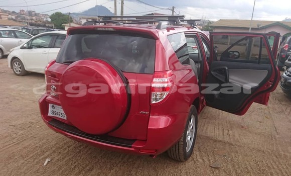 Acheter Occasion Voiture Toyota RAV4 Rouge à Yaoundé, Central Cameroon Acheter Occasion Voiture Toyota RAV4 Rouge à Yaoundé, Central Cameroon