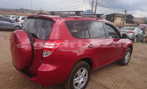 Acheter Occasion Voiture Toyota RAV4 Rouge à Yaoundé, Central Cameroon Acheter Occasion Voiture Toyota RAV4 Rouge à Yaoundé, Central Cameroon