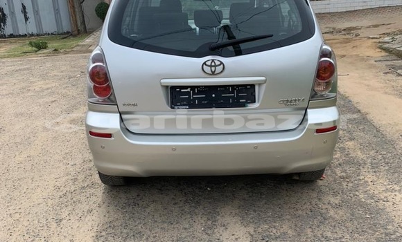 Acheter Neuf Voiture Toyota Corolla Verso Gris à Douala, Littoral Cameroon Acheter Neuf Voiture Toyota Corolla Verso Gris à Douala, Littoral Cameroon