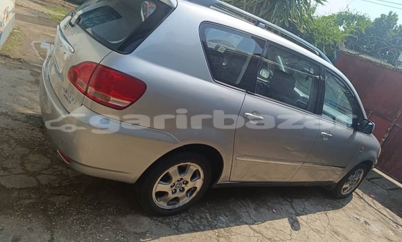 Sayi Sabo Toyota Avensis Verso Sauran Mota in Douala a Ƙasar Kamaru Sayi Sabo Toyota Avensis Verso Sauran Mota in Douala a Ƙasar Kamaru