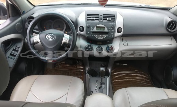 Acheter Neuf Voiture Toyota RAV4 Blanc à Yaoundé, Central Cameroon Acheter Neuf Voiture Toyota RAV4 Blanc à Yaoundé, Central Cameroon