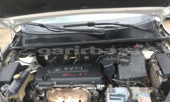 Acheter Neuf Voiture Toyota RAV4 Blanc à Yaoundé, Central Cameroon Acheter Neuf Voiture Toyota RAV4 Blanc à Yaoundé, Central Cameroon