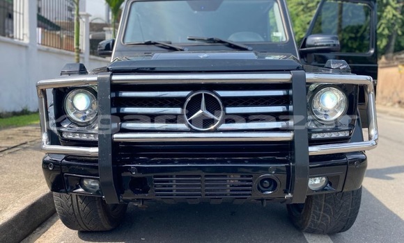 Sayi Sabo Mercedes‒Benz G-klasse AMG 6x6 Black Mota in Douala a Ƙasar Kamaru