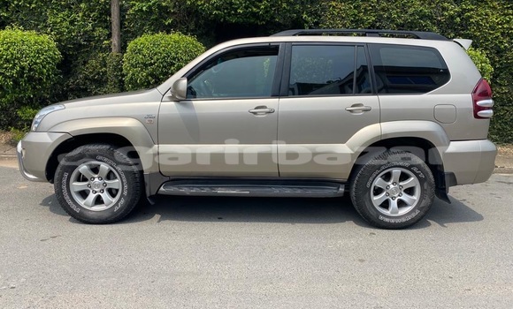 Sayi Sabo Toyota Land Cruiser Prado Sauran Mota in Douala a Ƙasar Kamaru Sayi Sabo Toyota Land Cruiser Prado Sauran Mota in Douala a Ƙasar Kamaru