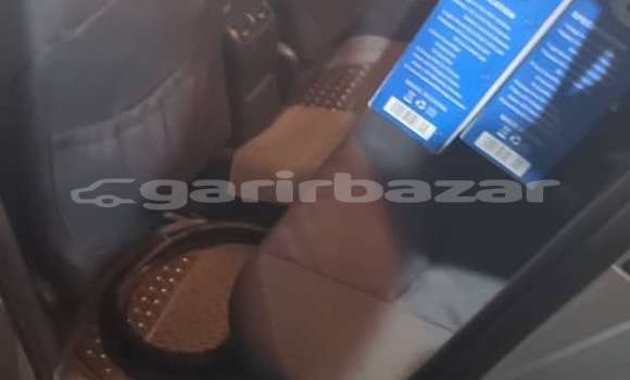 Sayi Sabo Mercedes‒Benz C-klasse AMG Azurfa Mota in Douala a Ƙasar Kamaru Sayi Sabo Mercedes‒Benz C-klasse AMG Azurfa Mota in Douala a Ƙasar Kamaru