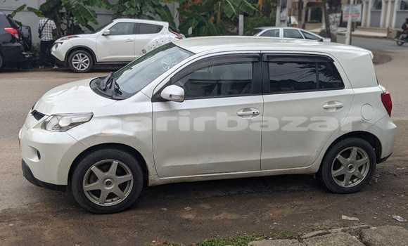 Buy Import Toyota IST White Car in Douala in Littoral Cameroon Buy Import Toyota IST White Car in Douala in Littoral Cameroon