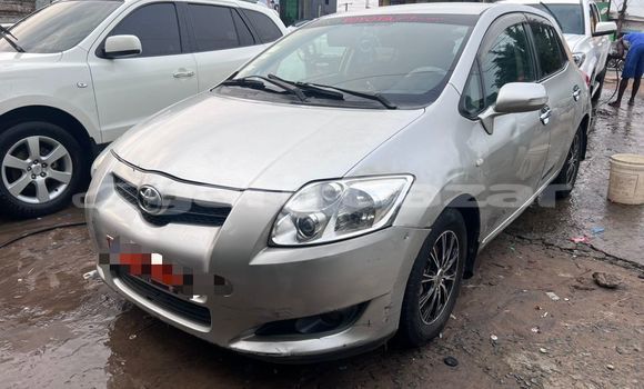 Sayi Na hannu Toyota Auris Azurfa Mota in Douala a Ƙasar Kamaru Sayi Na hannu Toyota Auris Azurfa Mota in Douala a Ƙasar Kamaru
