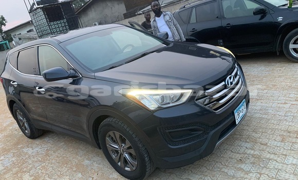 Sayi Imported Hyundai Santa Fe Blue Mota in Douala a Ƙasar Kamaru Sayi Imported Hyundai Santa Fe Blue Mota in Douala a Ƙasar Kamaru