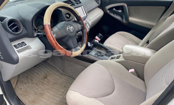 Buy New Toyota Vanguard White Car in Douala in Littoral Cameroon Buy New Toyota Vanguard White Car in Douala in Littoral Cameroon