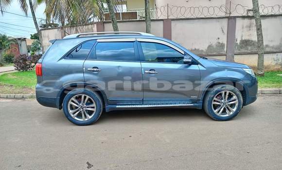 Sayi Na hannu Kia Sorento Brown Mota in Yaounde a Babban Kamaru Sayi Na hannu Kia Sorento Brown Mota in Yaounde a Babban Kamaru