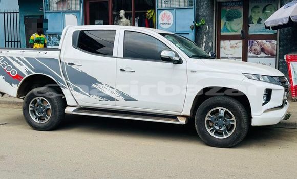 Acheter Occasion Voiture Mitsubishi L200 Blanc à Douala, Littoral Cameroon Acheter Occasion Voiture Mitsubishi L200 Blanc à Douala, Littoral Cameroon