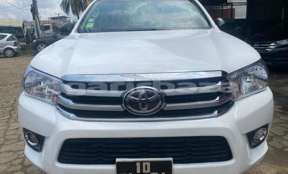Buy Used Toyota Hilux White Car in Douala in Littoral Cameroon Buy Used Toyota Hilux White Car in Douala in Littoral Cameroon