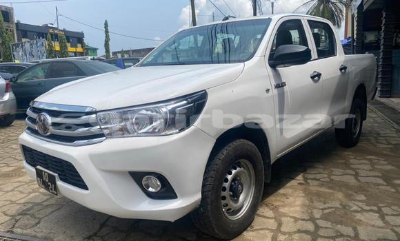 Buy Used Toyota Hilux White Car in Douala in Littoral Cameroon Buy Used Toyota Hilux White Car in Douala in Littoral Cameroon