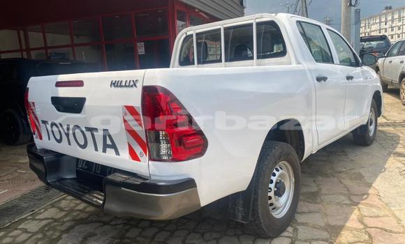 Buy Used Toyota Hilux White Car in Douala in Littoral Cameroon Buy Used Toyota Hilux White Car in Douala in Littoral Cameroon