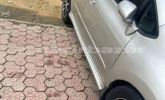 Acheter Import Voiture Toyota Blade Gris à Douala, Littoral Cameroon Acheter Import Voiture Toyota Blade Gris à Douala, Littoral Cameroon