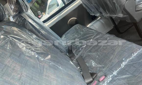 Acheter Occasion Voiture Toyota Hiace Blanc à Douala, Littoral Cameroon Acheter Occasion Voiture Toyota Hiace Blanc à Douala, Littoral Cameroon