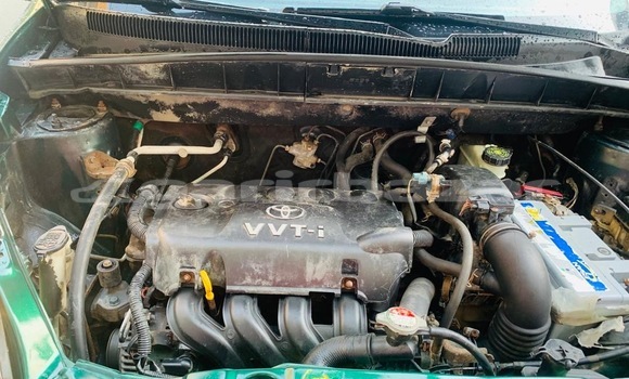 Sayi Sabo Toyota Yaris Verso Green Mota in Douala a Ƙasar Kamaru Sayi Sabo Toyota Yaris Verso Green Mota in Douala a Ƙasar Kamaru