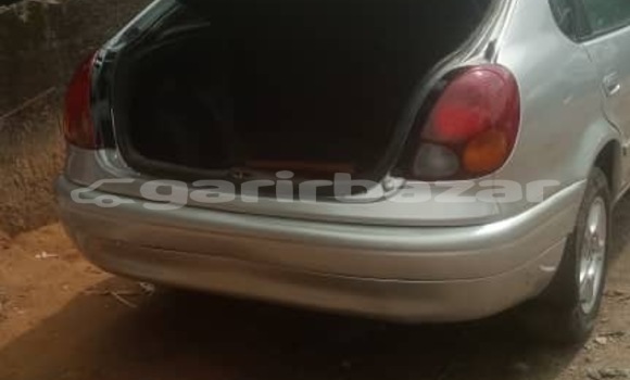 Sayi Na hannu Toyota Corolla Azurfa Mota in Douala a Ƙasar Kamaru Sayi Na hannu Toyota Corolla Azurfa Mota in Douala a Ƙasar Kamaru