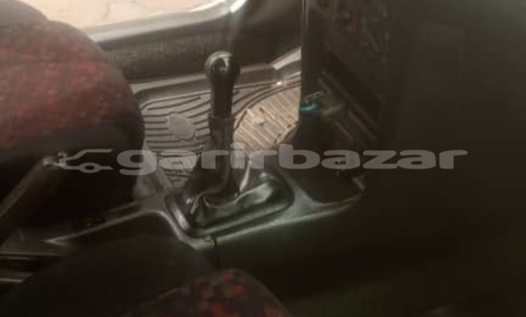 Sayi Na hannu Toyota Corolla Azurfa Mota in Douala a Ƙasar Kamaru Sayi Na hannu Toyota Corolla Azurfa Mota in Douala a Ƙasar Kamaru