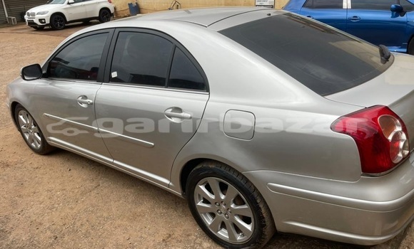 Sayi Na hannu Toyota Avensis Azurfa Mota in Yaounde a Babban Kamaru Sayi Na hannu Toyota Avensis Azurfa Mota in Yaounde a Babban Kamaru