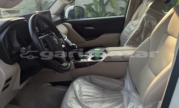 Acheter Occasion Voiture Toyota Land Cruiser Blanc à Douala, Littoral Cameroon Acheter Occasion Voiture Toyota Land Cruiser Blanc à Douala, Littoral Cameroon