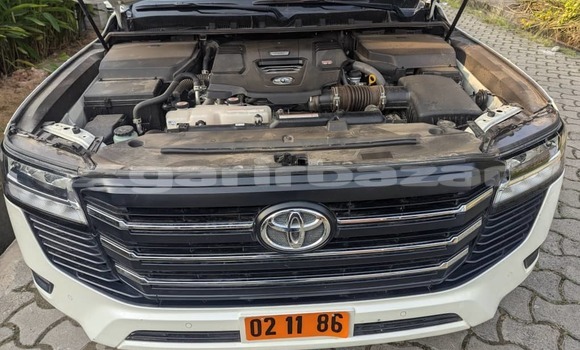 Acheter Occasion Voiture Toyota Land Cruiser Blanc à Douala, Littoral Cameroon Acheter Occasion Voiture Toyota Land Cruiser Blanc à Douala, Littoral Cameroon