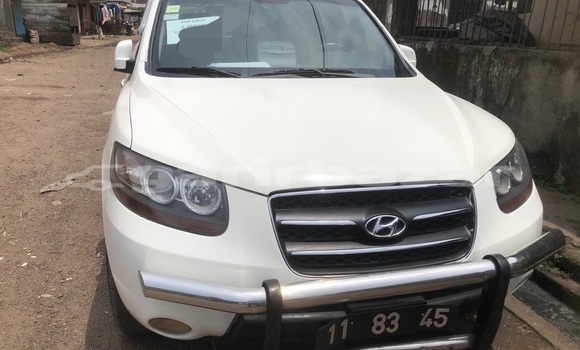 Acheter Import Voiture Hyundai Santa Fe Blanc à Douala, Littoral Cameroon Acheter Import Voiture Hyundai Santa Fe Blanc à Douala, Littoral Cameroon